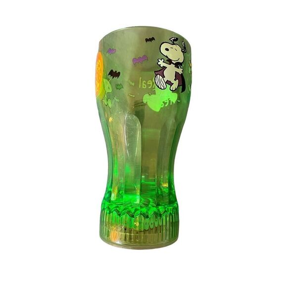 Peanuts, snoopy Halloween, pumpkin light up flashing cups set of 2 - Picture 3 of 4